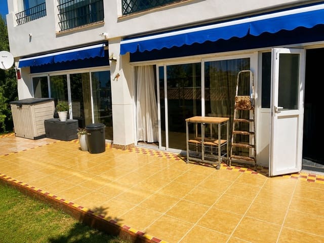 2 bedroom Apartment for sale in Nueva Andalucia, Marbella with pool - € 459,000 (Ref: 10044369)