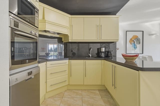 2 sovrum Lägenhet till salu i Mijas Golf, Mijas med pool - 279 000 € (Ref: 10044370)