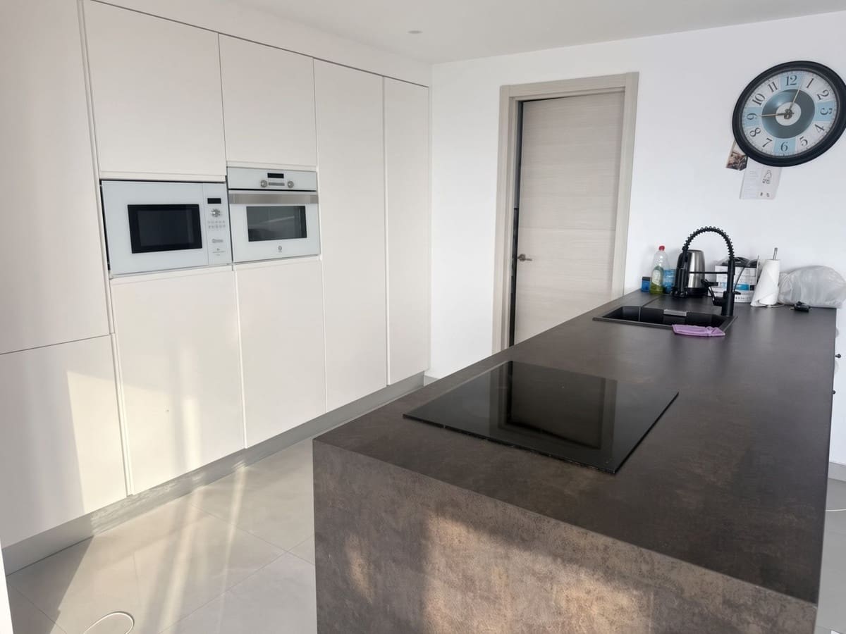 3 Zimmer Villa zu verkaufen in La Duquesa / Puerto de la Duquesa mit Garage - 615.000 € (Ref: 10046081)