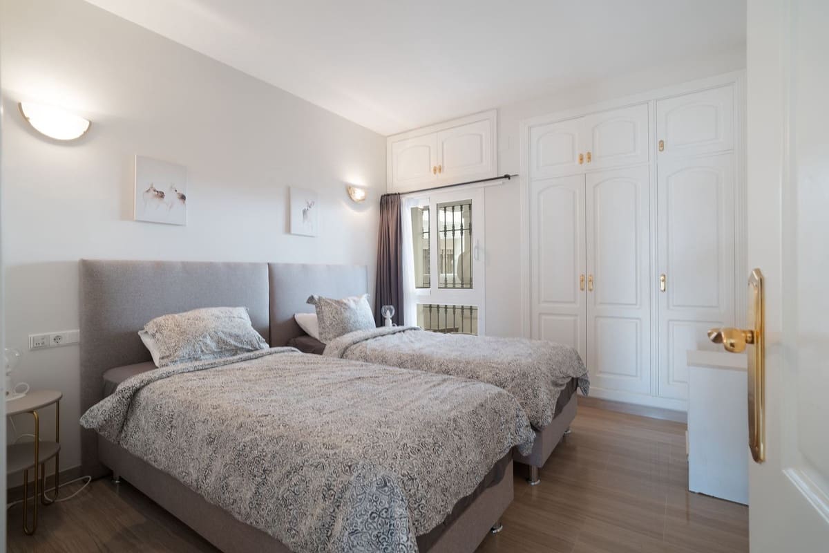 3 sovrum Lägenhet till salu i Benalmadena Costa med pool - 840 000 € (Ref: 10061126)