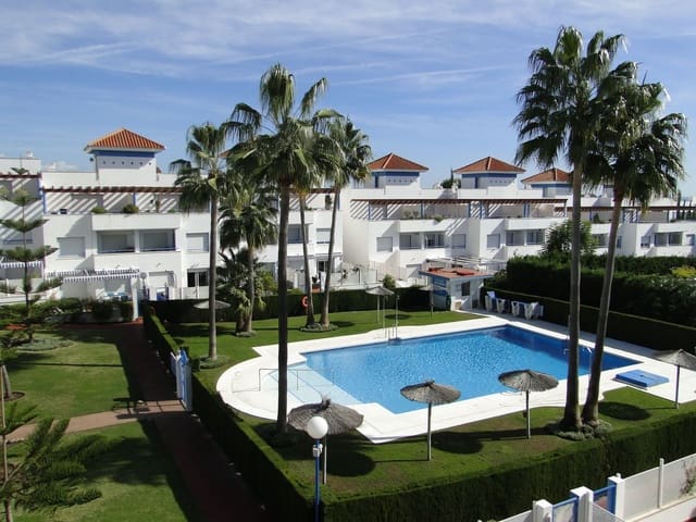 5 quarto Casa em Banda para venda em Bel-Air, Estepona - 610 000 € (Ref: 10061127)