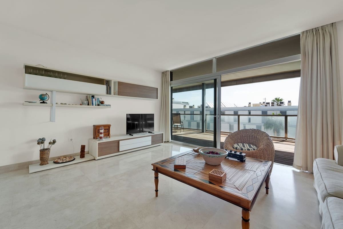 3 quarto Apartamento para venda em Manilva com piscina garagem - 360 000 € (Ref: 10061128)