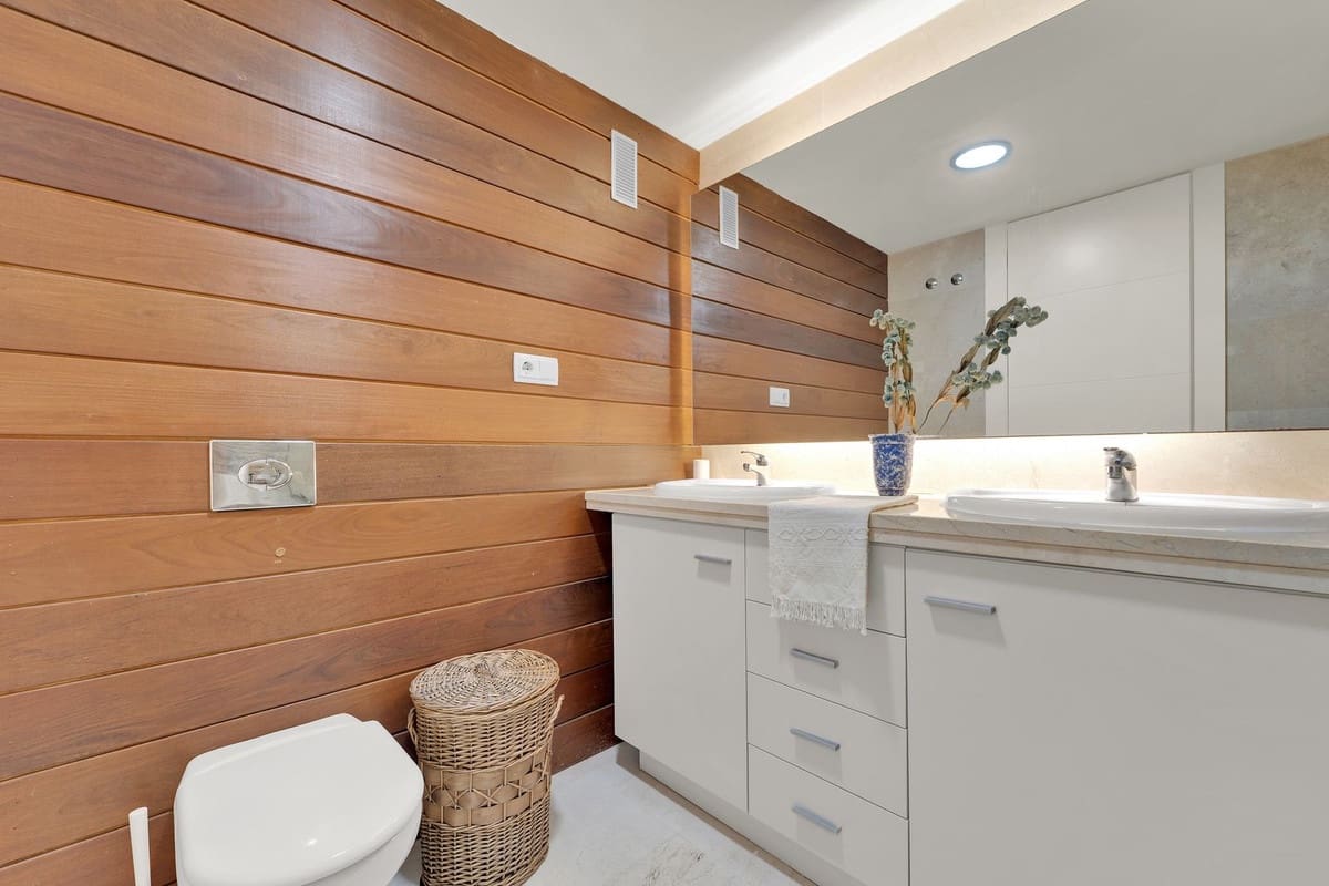 3 quarto Apartamento para venda em Manilva com piscina garagem - 360 000 € (Ref: 10061128)