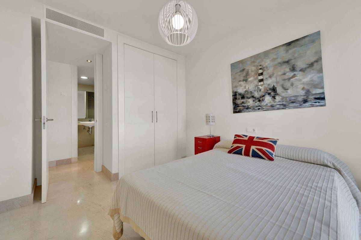 3 quarto Apartamento para venda em Manilva com piscina garagem - 360 000 € (Ref: 10061128)