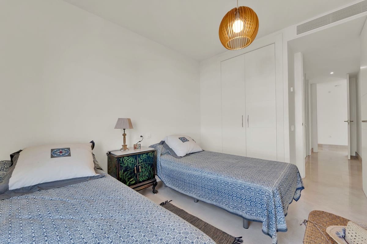 3 quarto Apartamento para venda em Manilva com piscina garagem - 360 000 € (Ref: 10061128)