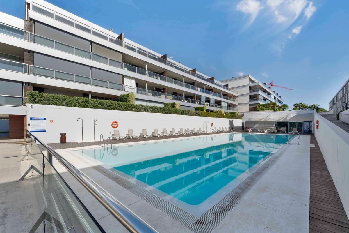 3 quarto Apartamento para venda em Manilva com piscina garagem - 360 000 € (Ref: 10061128)