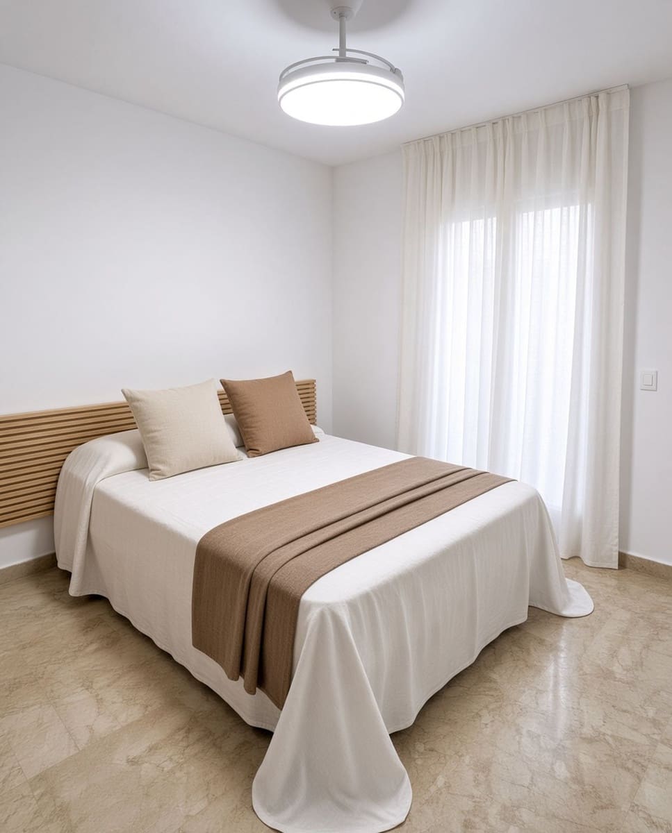 2 chambre Appartement à vendre à La Duquesa / Puerto de la Duquesa avec piscine - 273 000 € (Ref: 10061130)
