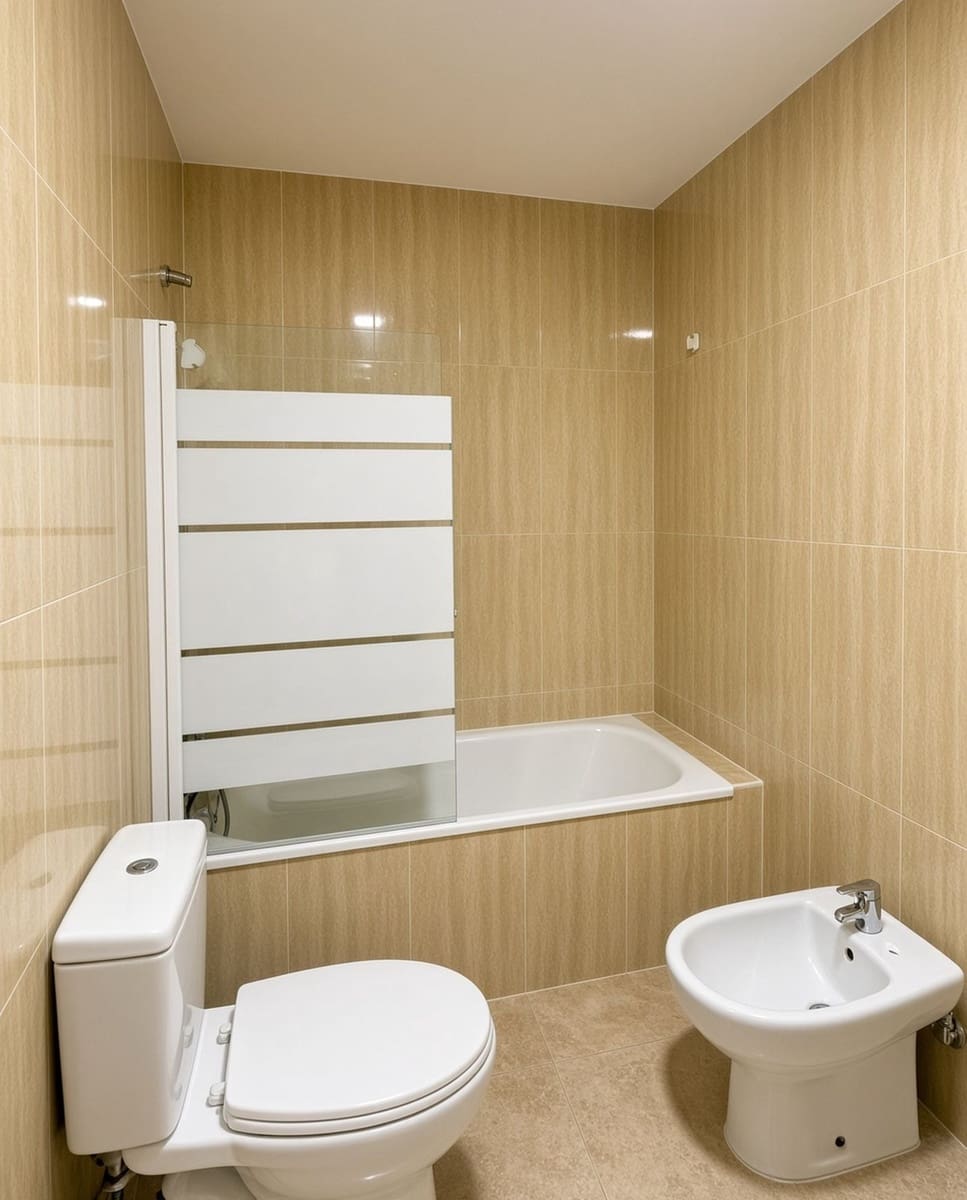 2 chambre Appartement à vendre à La Duquesa / Puerto de la Duquesa avec piscine - 273 000 € (Ref: 10061130)