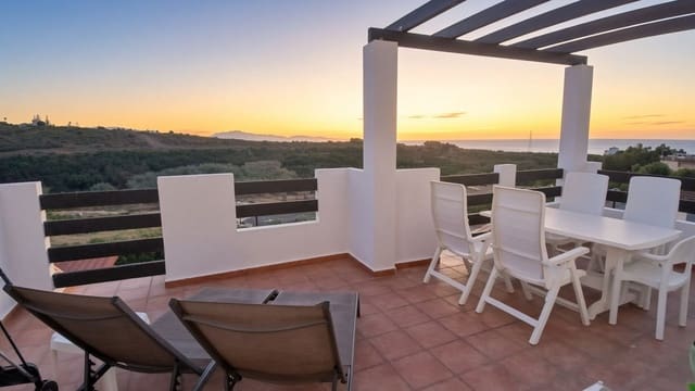 2 chambre Appartement à vendre à La Duquesa / Puerto de la Duquesa, Manilva avec piscine - 273 000 € (Ref: 10061130)