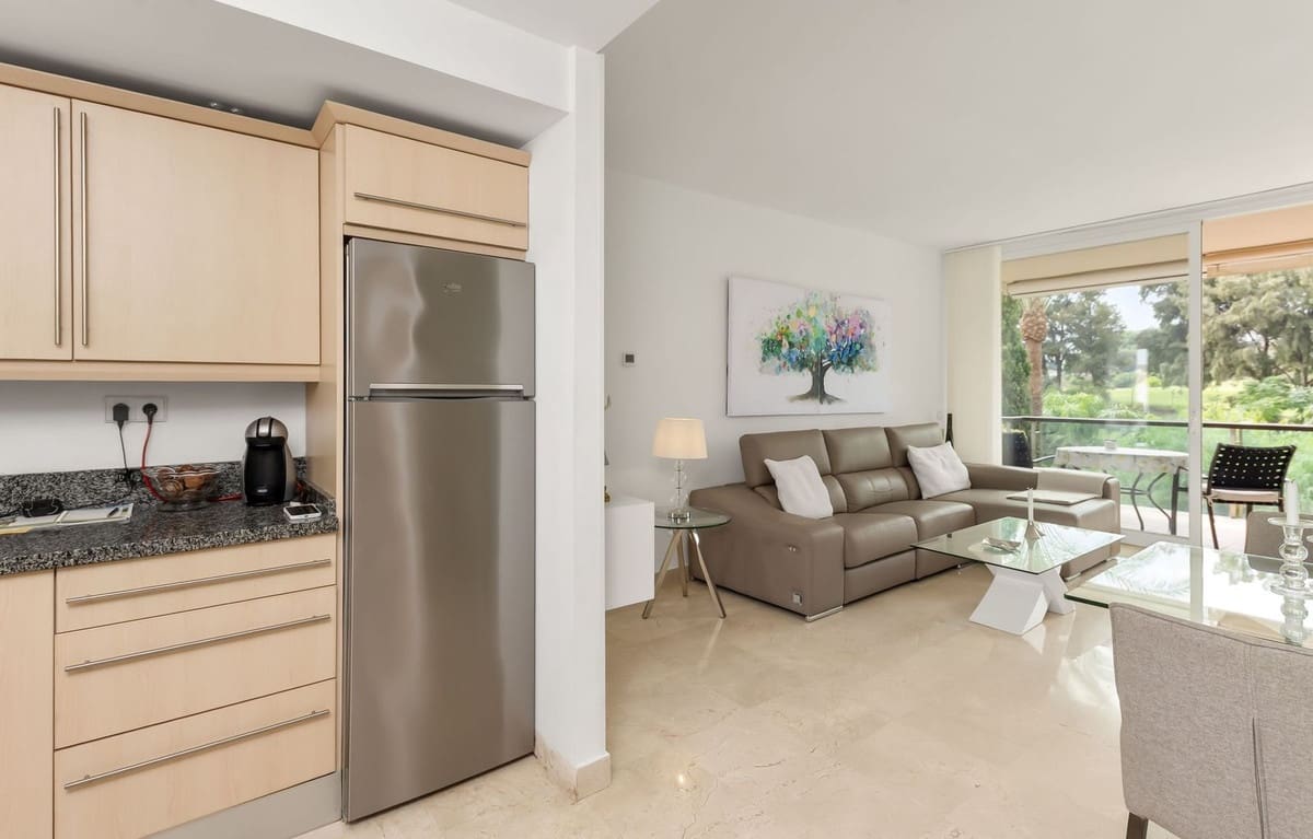 2 Zimmer Apartment zu verkaufen in Miraflores mit Pool - 360.000 € (Ref: 10061134)