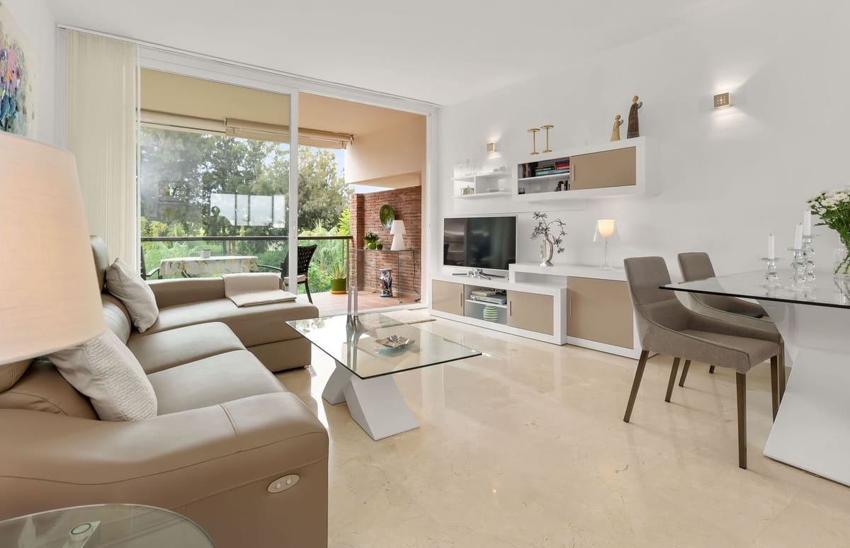2 Zimmer Apartment zu verkaufen in Miraflores mit Pool - 360.000 € (Ref: 10061134)