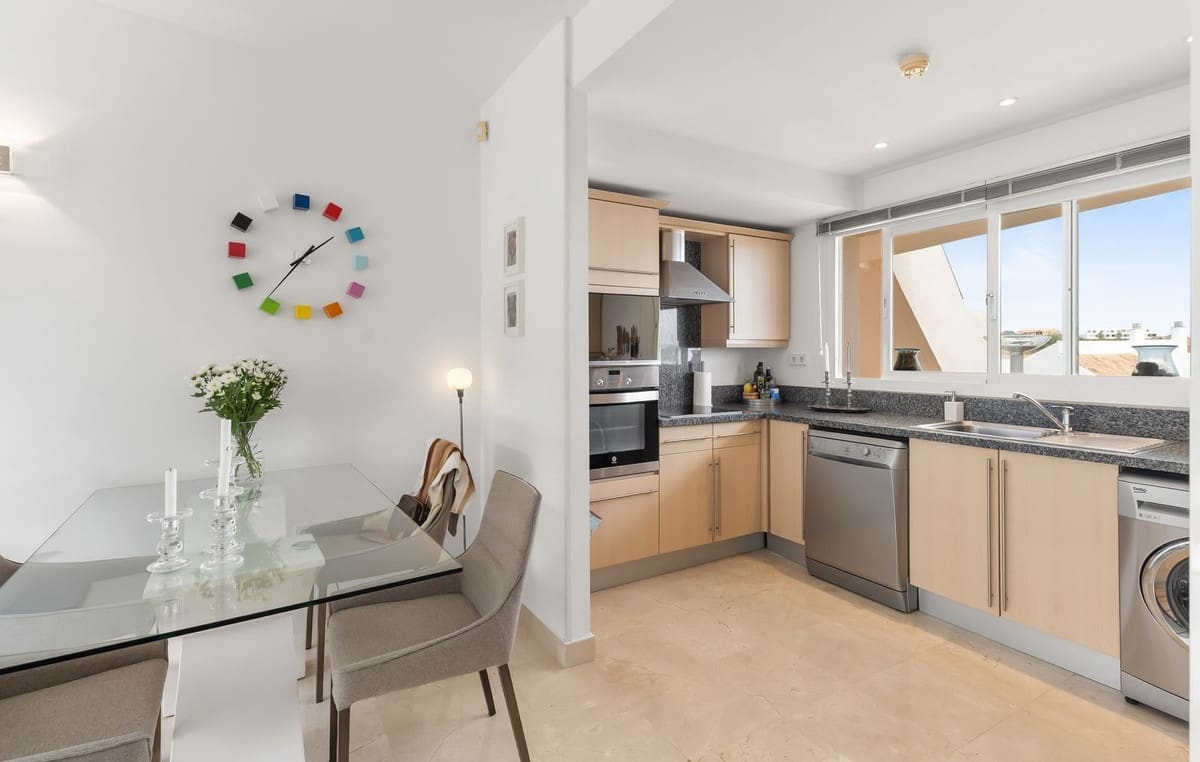 2 Zimmer Apartment zu verkaufen in Miraflores mit Pool - 360.000 € (Ref: 10061134)