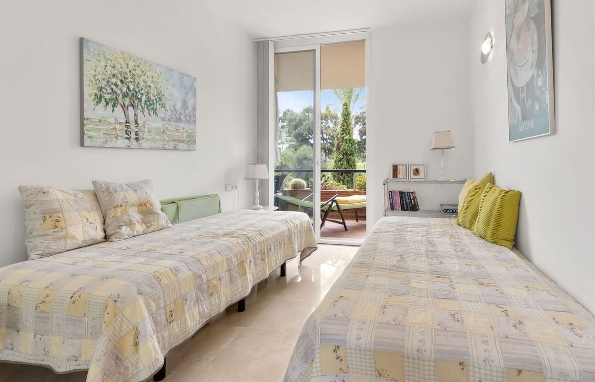 2 Zimmer Apartment zu verkaufen in Miraflores mit Pool - 360.000 € (Ref: 10061134)