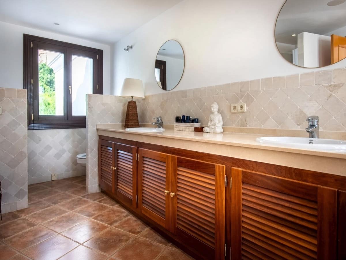 4 Zimmer Doppelhaus zu verkaufen in El Paraiso mit Pool Garage - 739.000 € (Ref: 10061137)