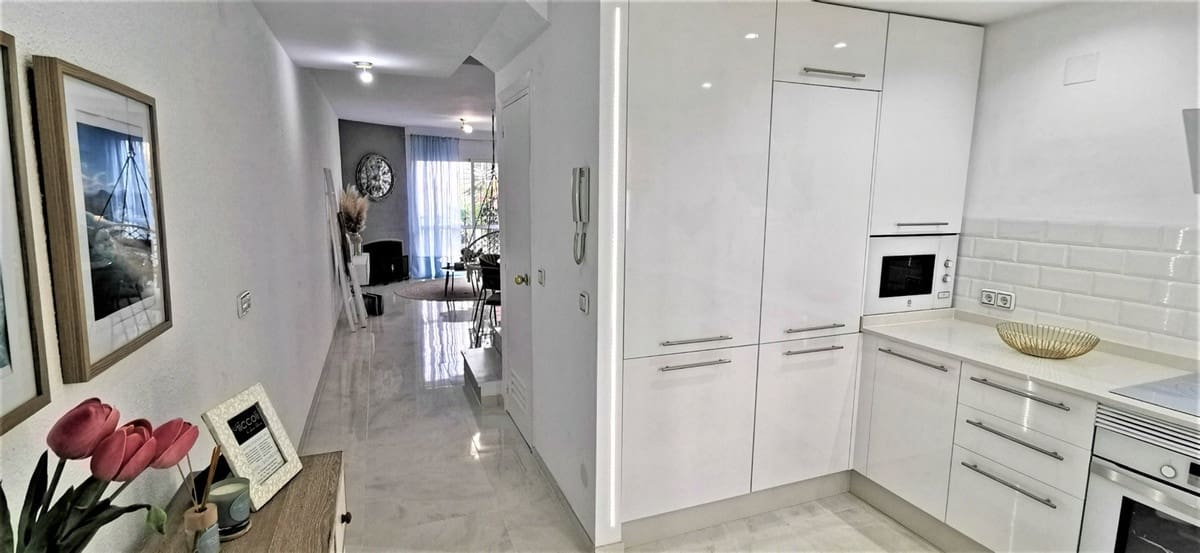 2 sypialnia Dom na sprzedaż w Estepona - 395 000 € (Ref: 10061146)
