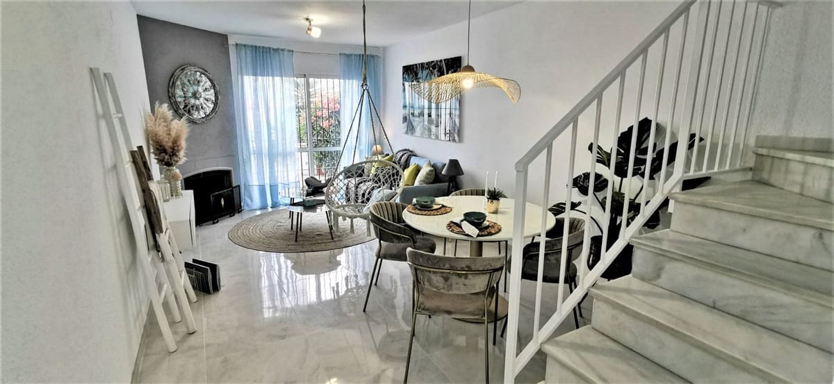 2 sypialnia Dom na sprzedaż w Estepona - 395 000 € (Ref: 10061146)