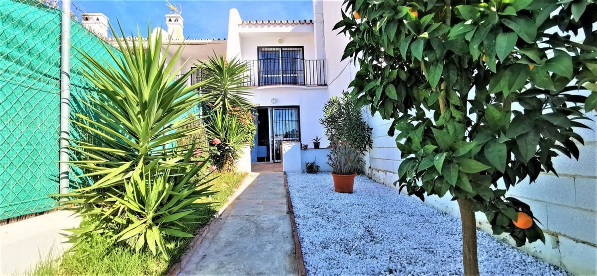 2 sypialnia Dom na sprzedaż w Estepona - 395 000 € (Ref: 10061146)