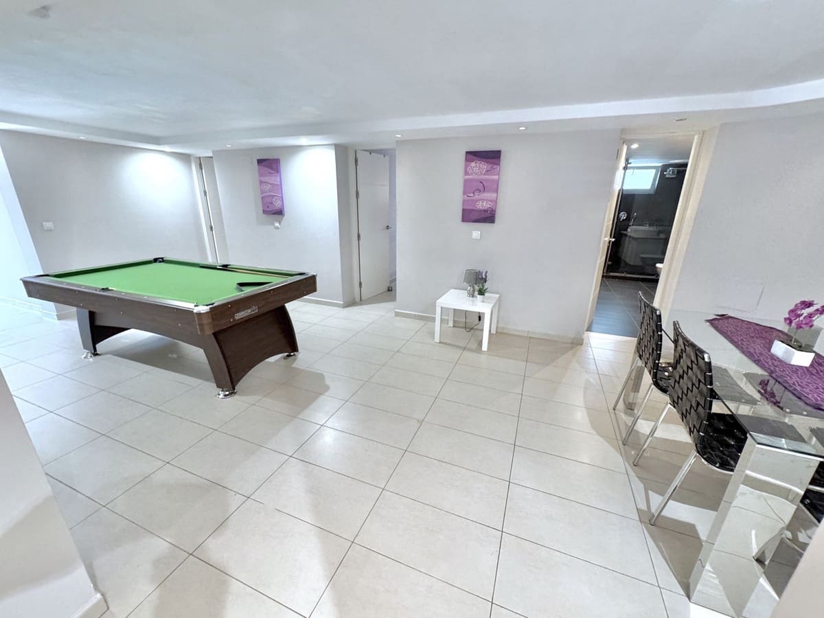 6 Zimmer Villa zu verkaufen in Benalmadena mit Pool Garage - 1.350.000 € (Ref: 10061152)