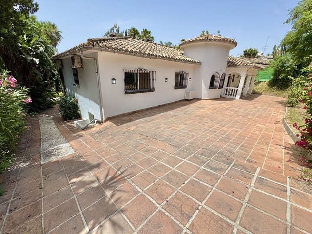 6 Zimmer Villa zu verkaufen in Benalmádena mit Pool Garage - 1.350.000 € (Ref: 10061152)