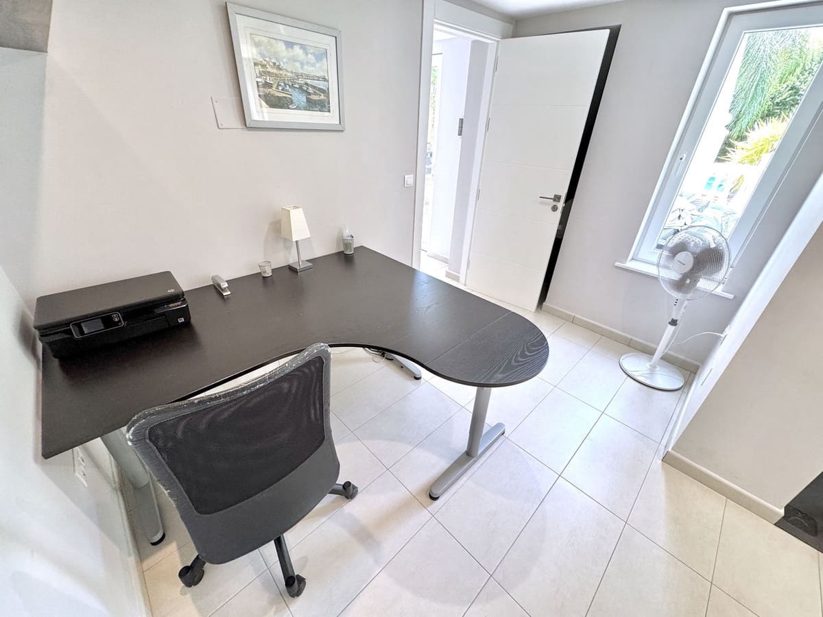 6 Zimmer Villa zu verkaufen in Benalmadena mit Pool Garage - 1.350.000 € (Ref: 10061152)