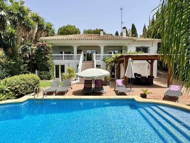 6 Zimmer Villa zu verkaufen in Benalmádena mit Pool Garage - 1.350.000 € (Ref: 10061152)