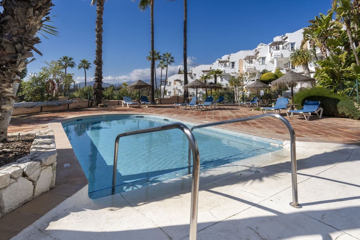 2 soveværelse Lejlighed til salg i Mijas Golf med swimmingpool - € 307.500 (Ref: 10062909)