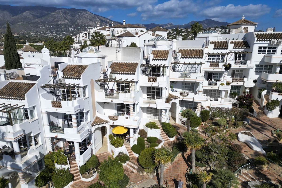 2 soveværelse Lejlighed til salg i Mijas Golf med swimmingpool - € 307.500 (Ref: 10062909)