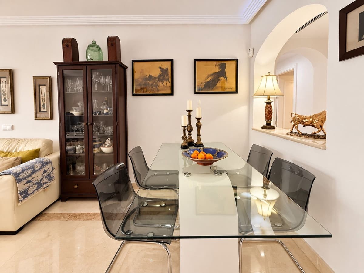 2 bedroom Apartment for sale in Los Arqueros with pool garage - € 375,000 (Ref: 10062910)