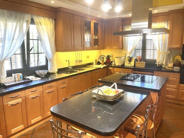 5 camera da letto Villa in vendita in Mijas con piscina garage - 1.100.000 € (Rif: 10062911)