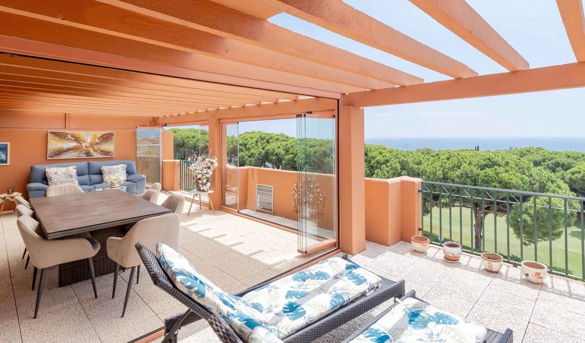 3 slaapkamer Appartement te koop in Cabopino met zwembad - € 749.000 (Ref: 10062914)