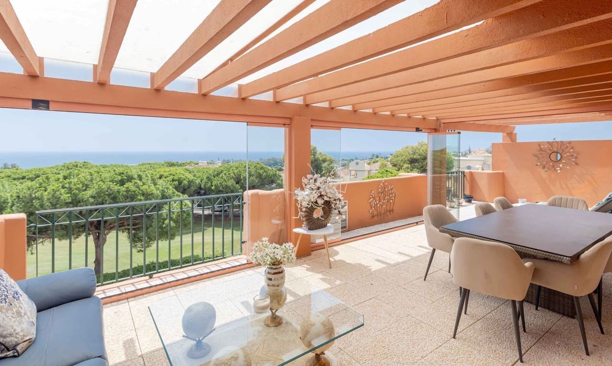 3 slaapkamer Appartement te koop in Cabopino met zwembad - € 749.000 (Ref: 10062914)