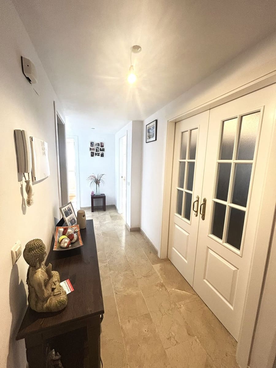 3 bedroom Apartment for sale in Calahonda with pool garage - € 345,000 (Ref: 10062915)