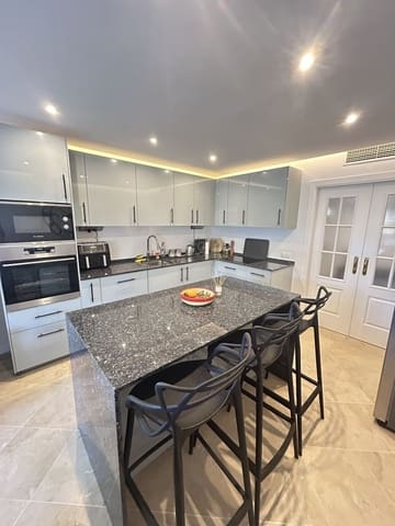3 soverom Leilighet til salgs i Calahonda, Mijas med svømmebasseng garasje - € 345 000 (Ref: 10062915)