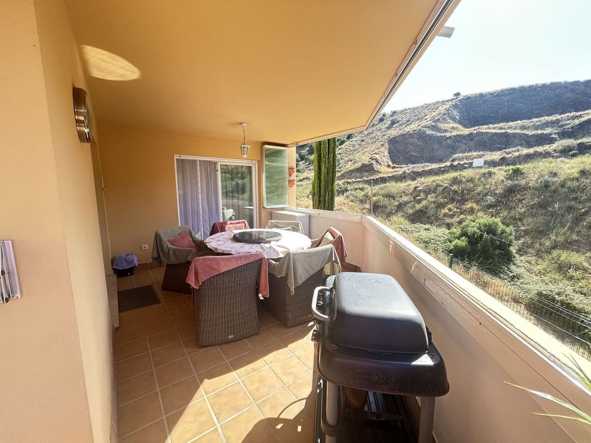 3 bedroom Apartment for sale in Calahonda with pool garage - € 345,000 (Ref: 10062915)
