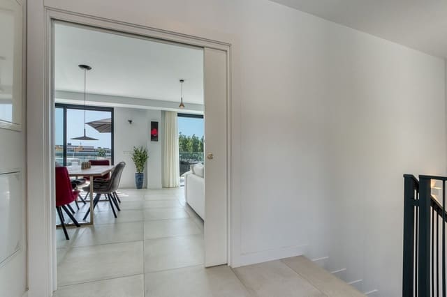 3 sypialnia Dom na sprzedaż w El Chaparral, Mijas z basenem garażem - 889 500 € (Ref: 10065495)