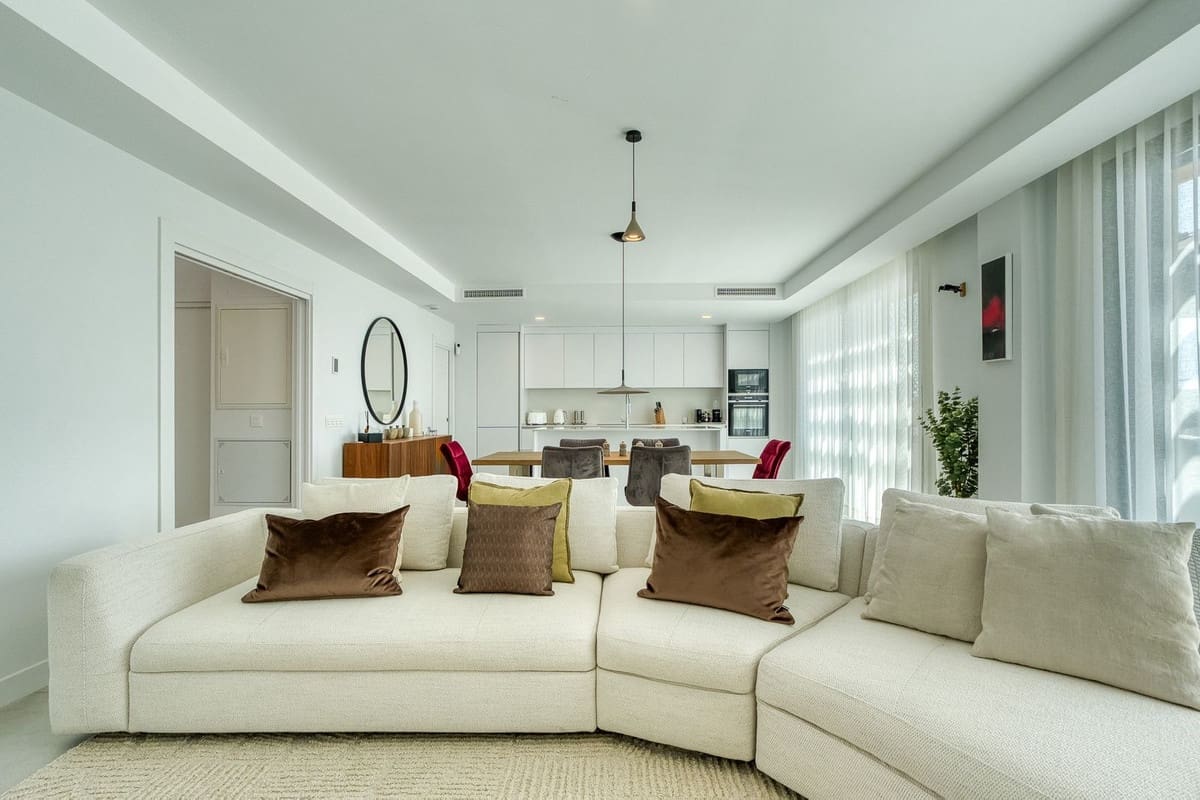 3 bedroom Townhouse for sale in El Chaparral with pool garage - € 889,500 (Ref: 10065495)