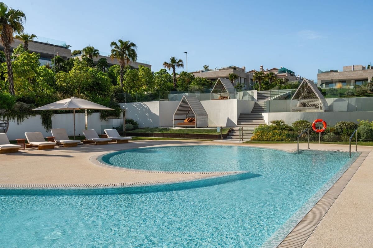 4 soveværelse Lejlighed til salg i Golden Mile med swimmingpool - € 4.500.000 (Ref: 10065497)