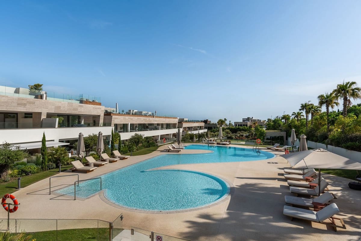 4 soveværelse Lejlighed til salg i Golden Mile med swimmingpool - € 4.500.000 (Ref: 10065497)