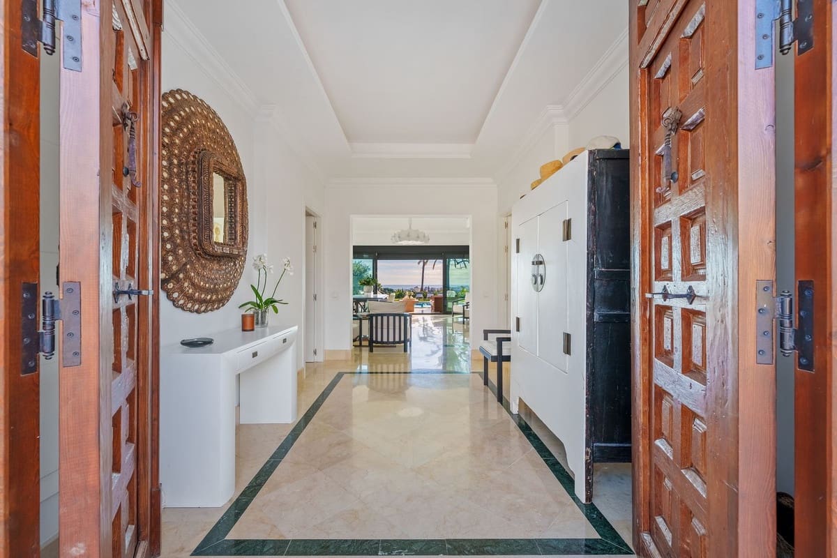 4 sovrum Villa till salu i Nueva Andalucia med pool - 4 390 000 € (Ref: 10065499)