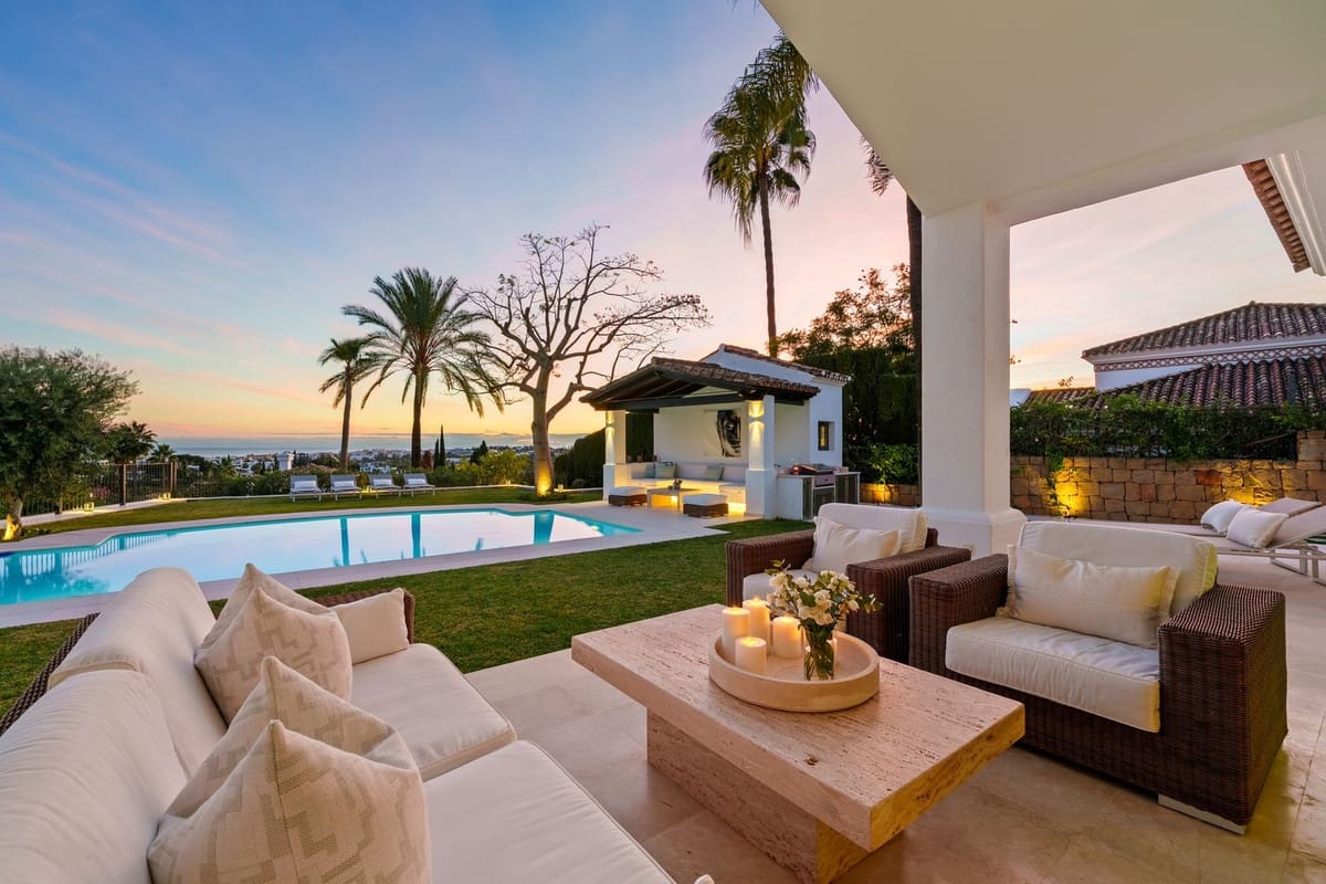 4 sovrum Villa till salu i Nueva Andalucia med pool - 4 390 000 € (Ref: 10065499)