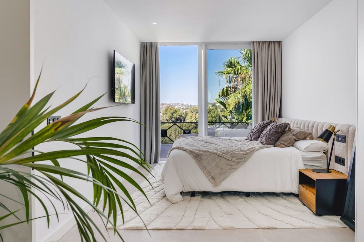 3 slaapkamer Appartement te koop in La Quinta met zwembad - € 720.000 (Ref: 10065500)