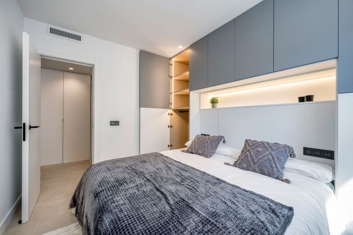 3 slaapkamer Appartement te koop in La Quinta met zwembad - € 720.000 (Ref: 10065500)