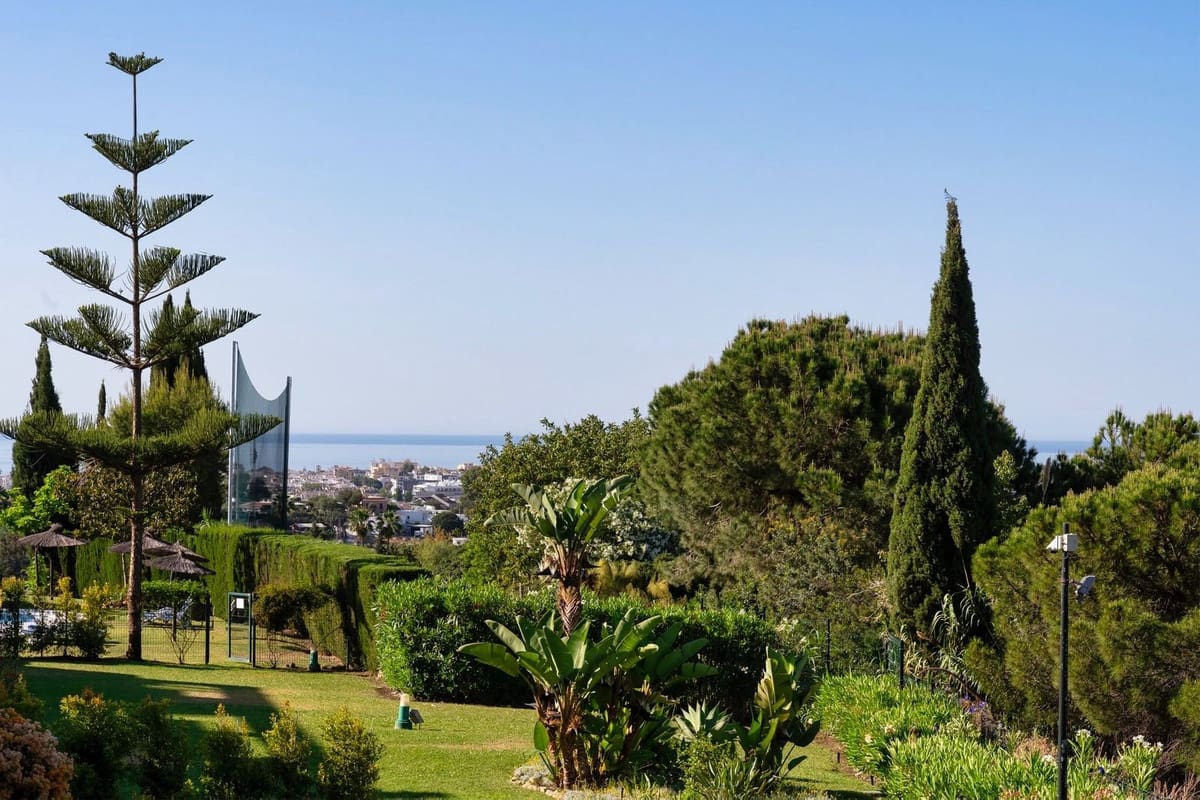 3 slaapkamer Appartement te koop in La Quinta met zwembad - € 720.000 (Ref: 10065500)