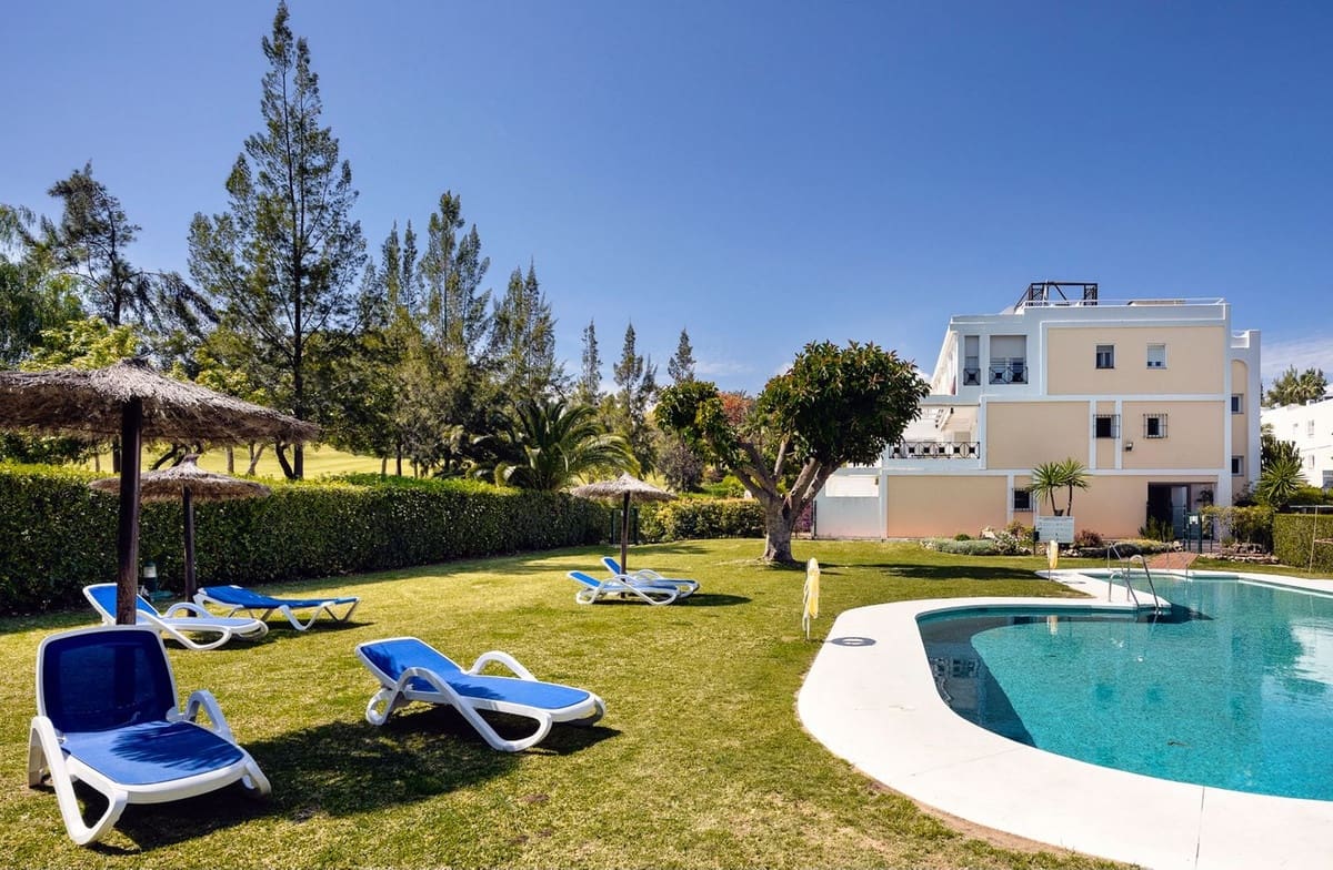 3 slaapkamer Appartement te koop in La Quinta met zwembad - € 720.000 (Ref: 10065500)