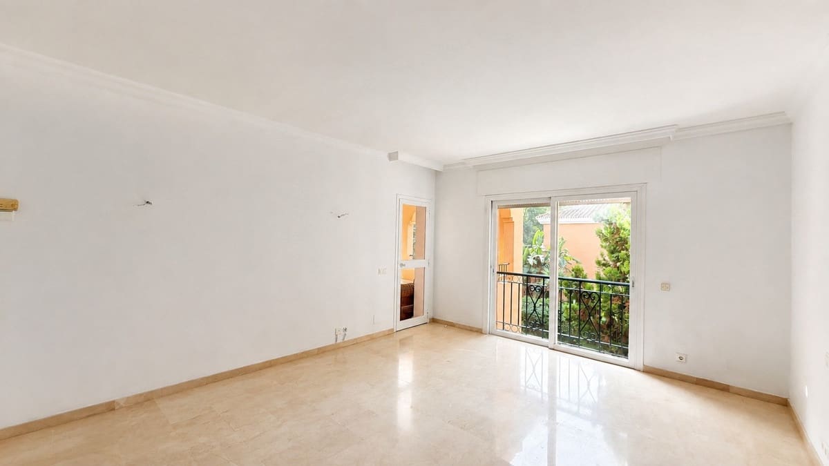 4 Zimmer Apartment zu verkaufen in Estepona mit Pool Garage - 1.300.000 € (Ref: 10065502)