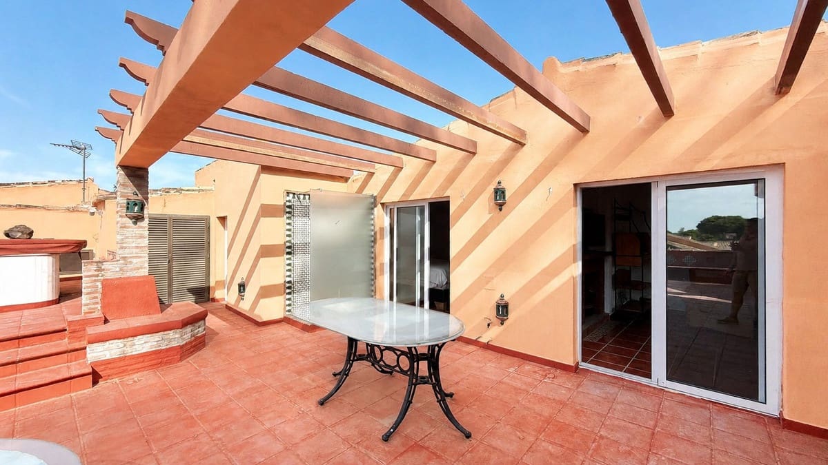 4 Zimmer Apartment zu verkaufen in Estepona mit Pool Garage - 1.300.000 € (Ref: 10065502)