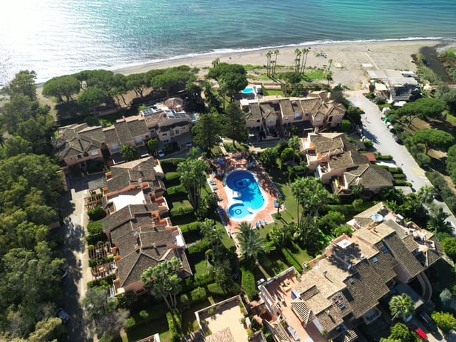 4 Zimmer Apartment zu verkaufen in Estepona mit Pool Garage - 1.300.000 € (Ref: 10065502)