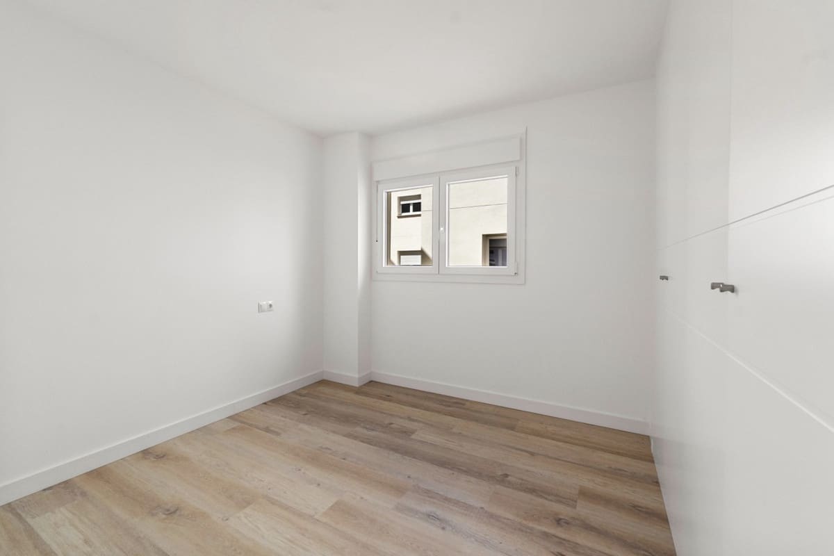 Apartamento de 3 habitaciones en Marbella en venta con piscina - 675.000 € (Ref: 10065504)
