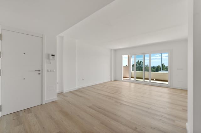 Apartamento de 3 habitaciones en Marbella en venta con piscina - 675.000 € (Ref: 10065504)