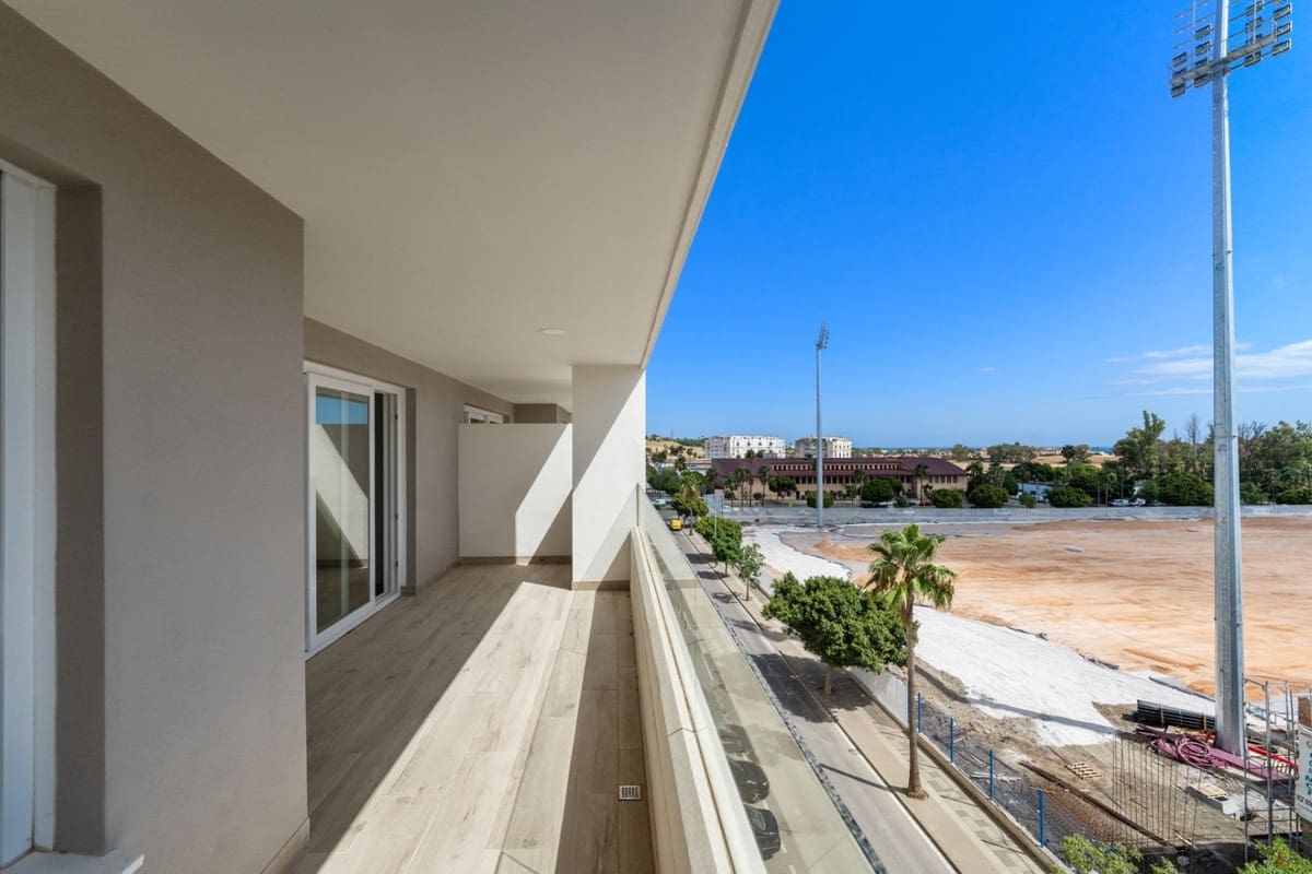 Apartamento de 3 habitaciones en Marbella en venta con piscina - 675.000 € (Ref: 10065504)